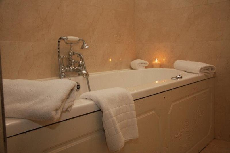 Lake Lodge Guesthouse Killarney Ngoại thất bức ảnh